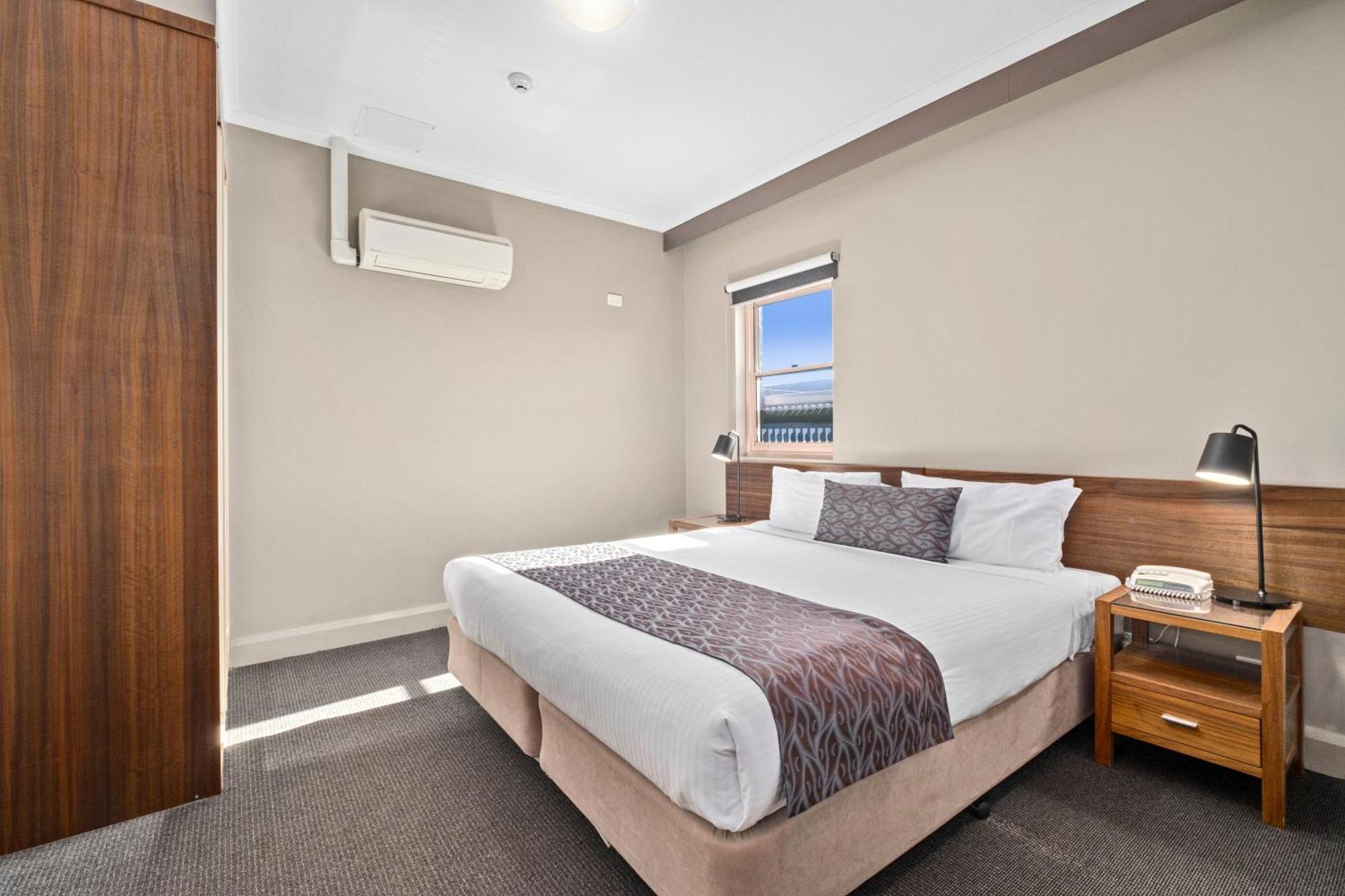 Quality Hotel Dickson Canberra Exterior foto