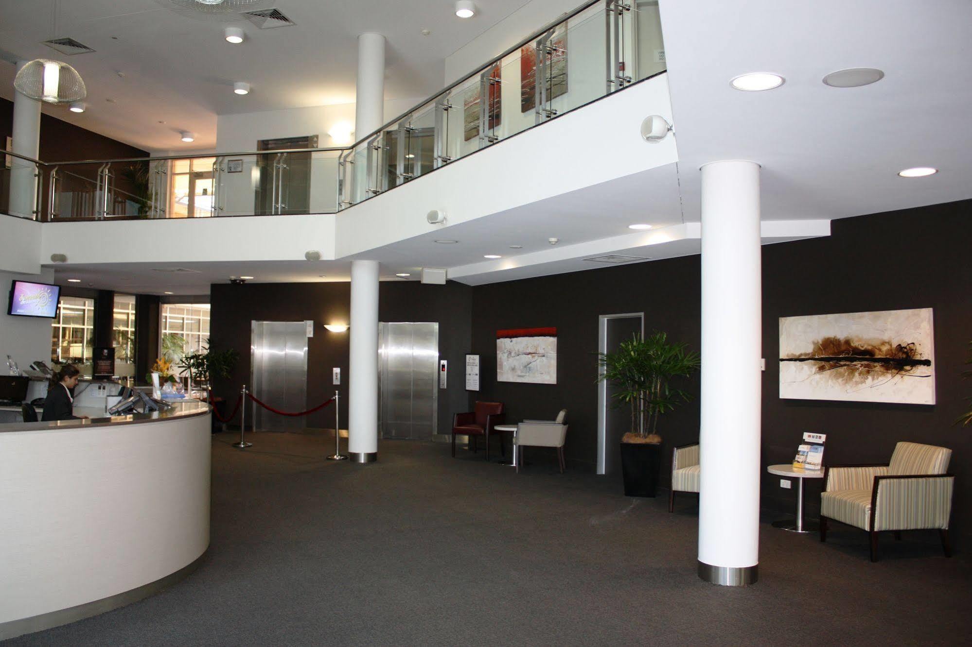 Quality Hotel Dickson Canberra Exterior foto