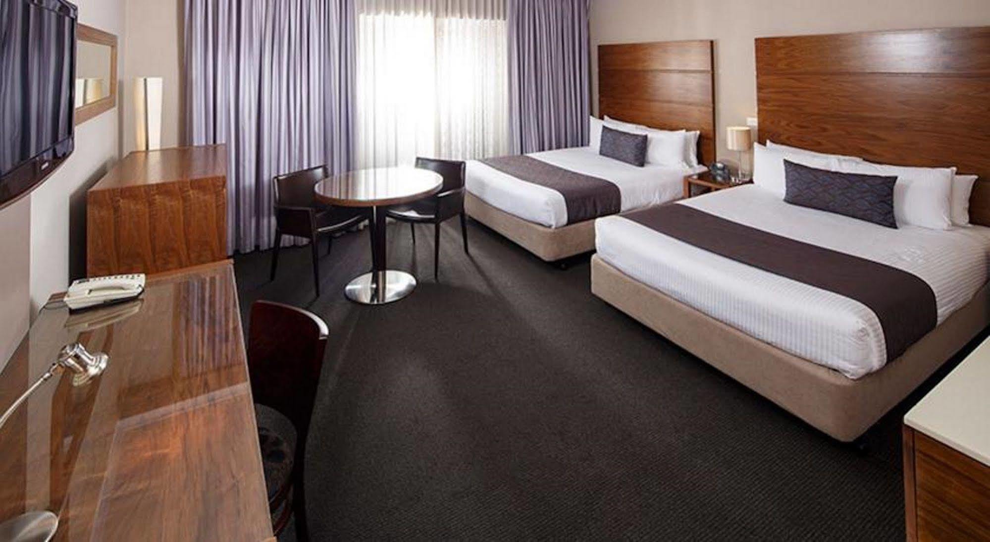 Quality Hotel Dickson Canberra Exterior foto