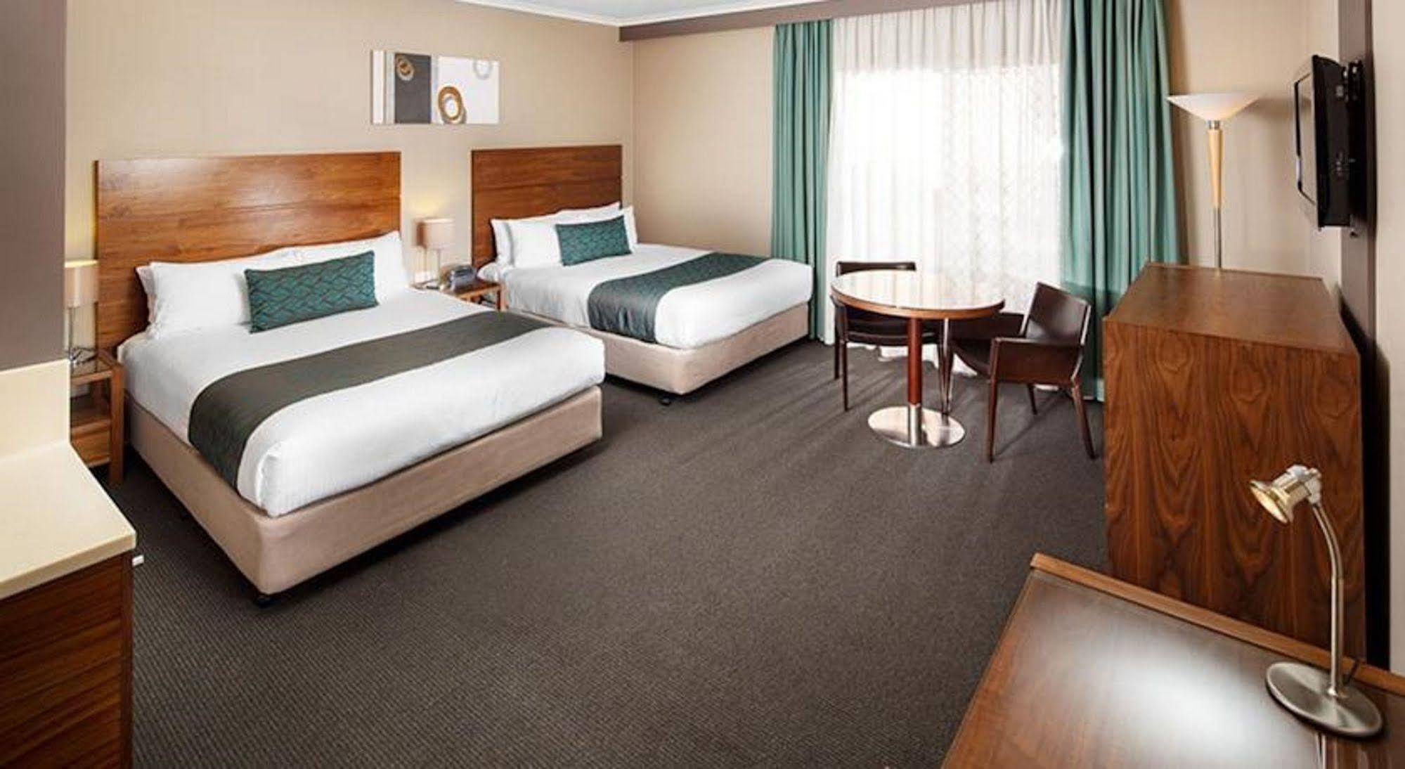 Quality Hotel Dickson Canberra Exterior foto